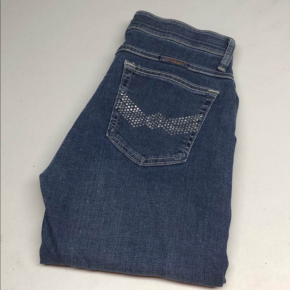 LIKE NEW WRANGLER QBABY BOOTCUT JEANS  4/26x32 COMFORT WAIST ⭐️